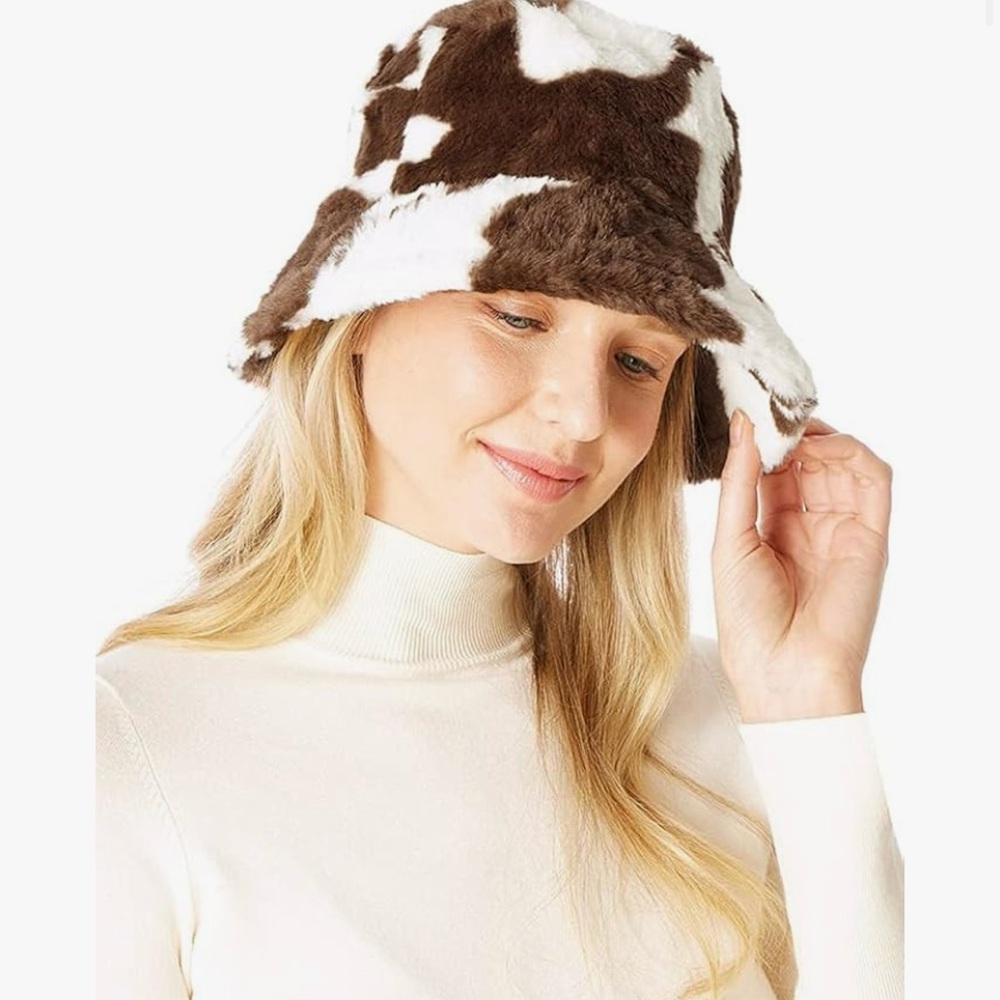 Urban outfitters women’s winter , bucket, hat, cow, print. adjustable drawstring